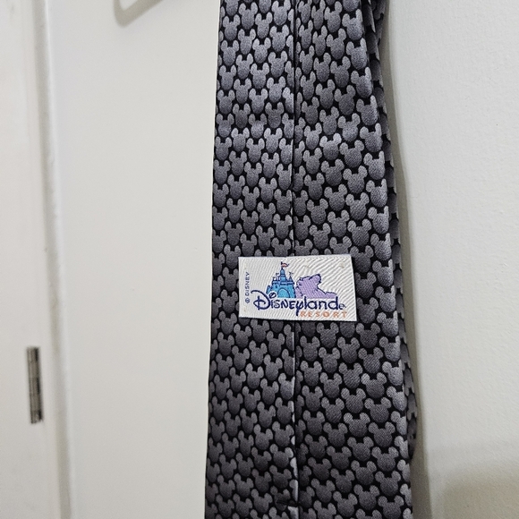 Disney Mickey Mouse Tie Vintage 100% Silk - Picture 3 of 4